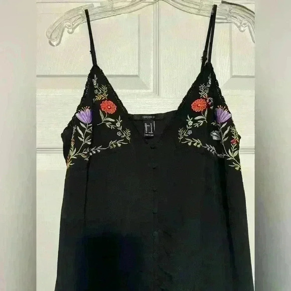 Forever 21 Embroidered Floral Black Mini Slip Dress Size Medium (M) - Picture 2 of 8